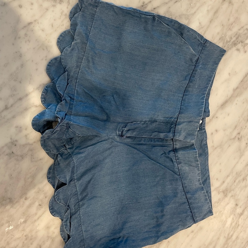 Crown and ivy shorts
